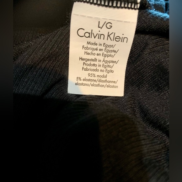 NWT CALVIN KLEIN SLEEPWEAR TOP. LOOKING FOR SOMETHING COOL & COMFY TO ZZZZ IN?💞 - Picture 6 of 9